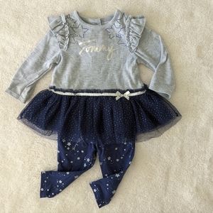 Tommy Hilfiger Infant Grey Long Sleeve Top with Blue/SilverLeggings. Size 3-6M